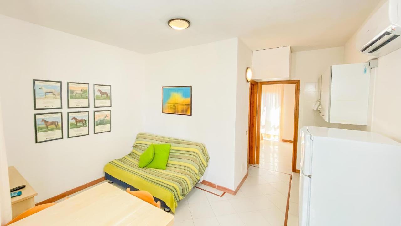Residence Approdo Verde San Teodoro  Buitenkant foto