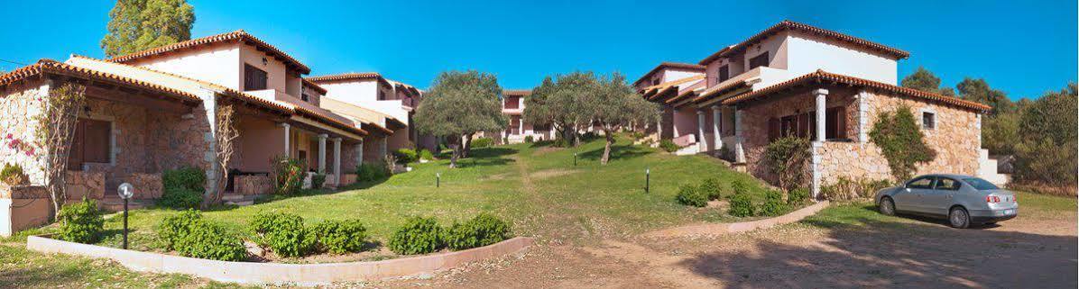 Residence Approdo Verde San Teodoro  Buitenkant foto