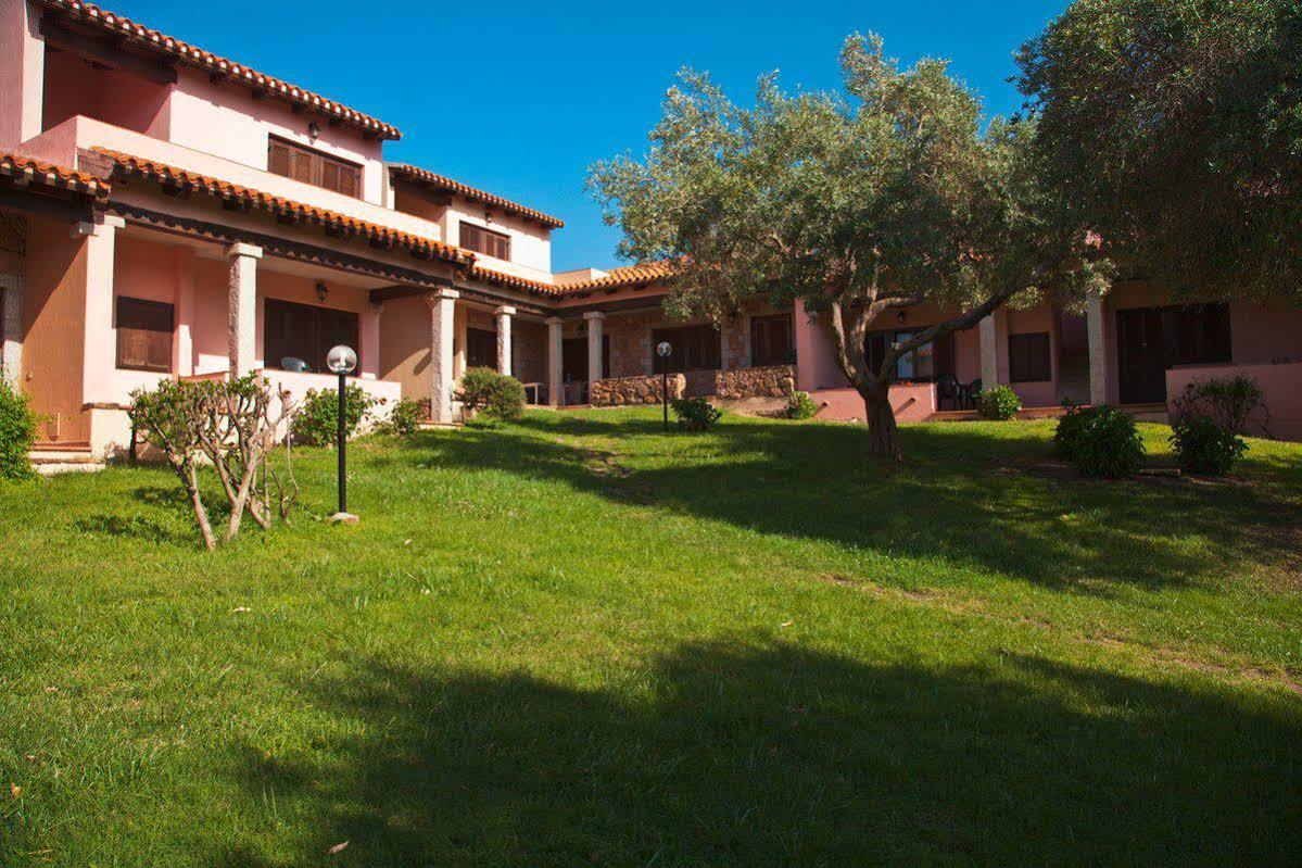 Residence Approdo Verde San Teodoro  Buitenkant foto